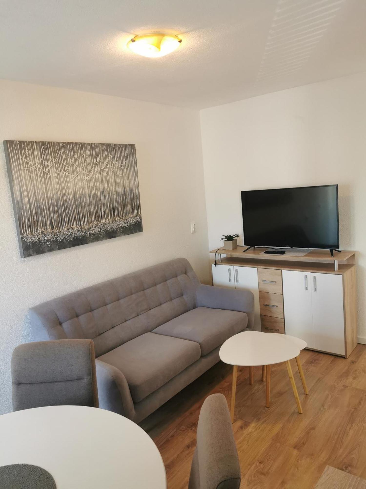 Apartment Tonio - Right On The Main Square Gospic Bagian luar foto