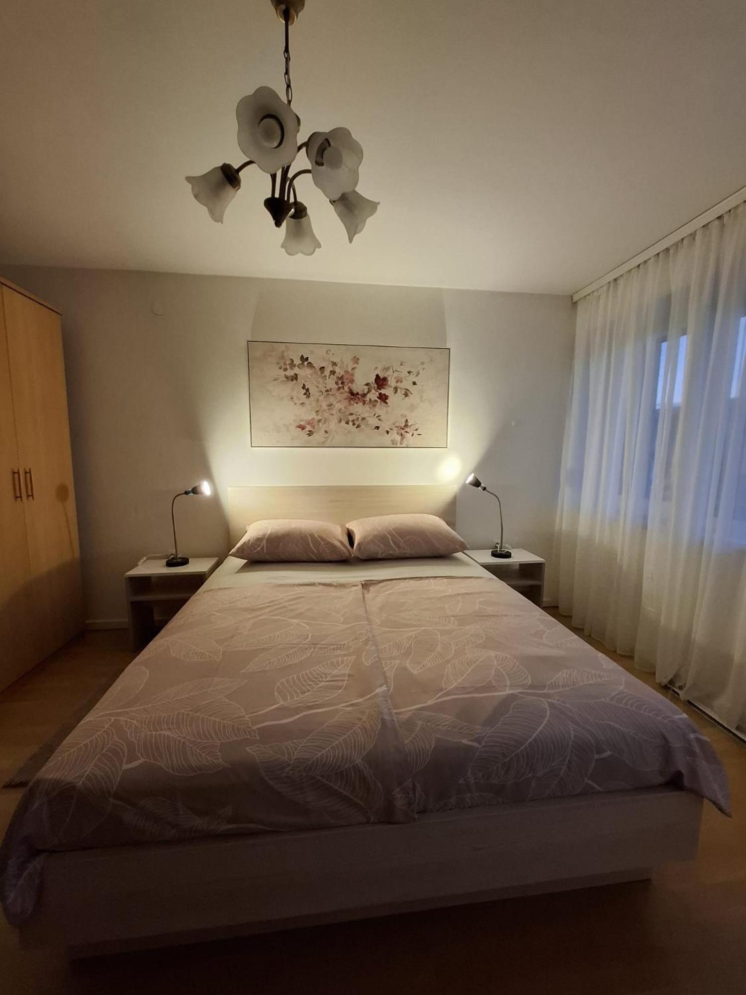 Apartment Tonio - Right On The Main Square Gospic Bagian luar foto